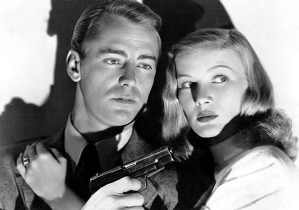Alan Ladd as hired gun, Philip Raven and dame, Veronica Lake