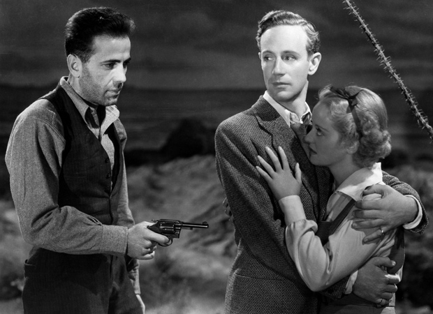 Humphrey Bogart as bank robber, Duke Mantee aims at Leslie Howard and Bette Davis