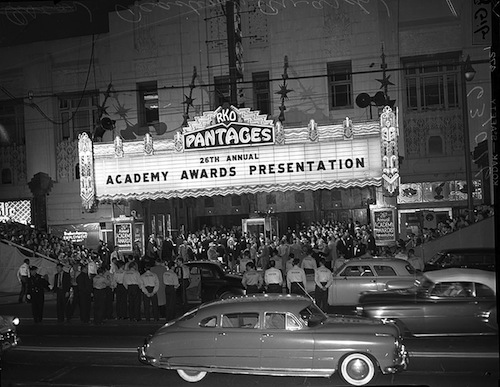 Oscars-1954-RKO-Panrafes-Theatre-in-LA