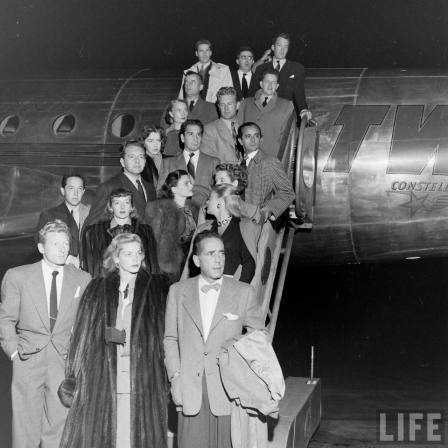 Hollywood contingency of ___ arrive in DC to protest the HUAC hearings