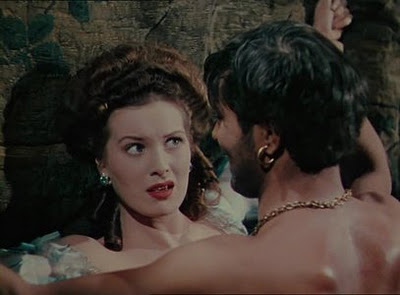 Lady Margaret resists Jamie's charms