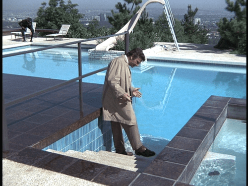 foot-in-pool