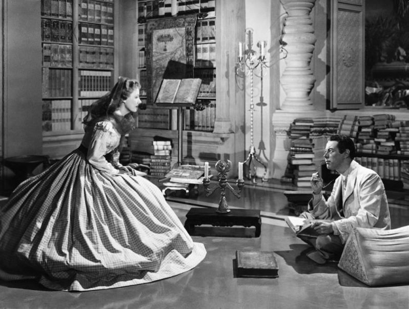 Irene Dunne and Rex Harrison star as Anna and the King